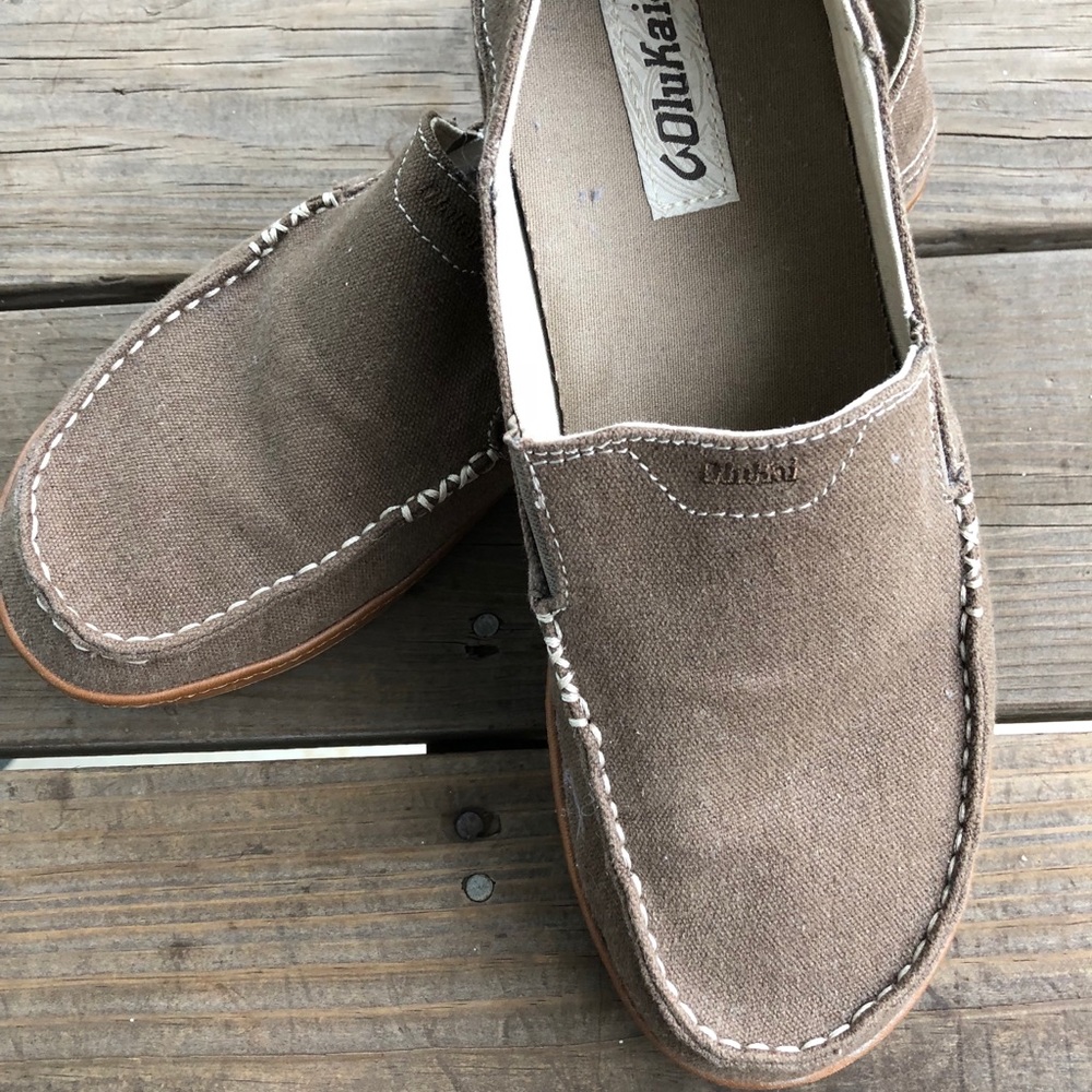 Olukai men’s slip on shoes